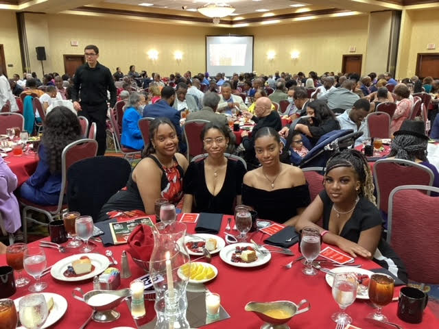 Tolaysia Harris, Zhy Juan Jones, Frank Jones, Zoey Jones. Photo by Burl "The Coach" Jones.